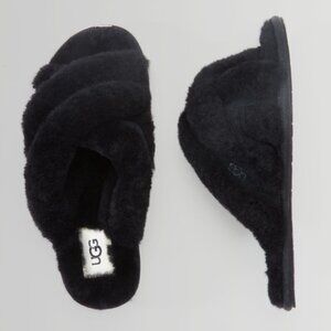 Ugg Scuffita Size 9 Black Fuzzy Slippers NIB